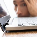 Penyebab laptop mati total cara mengatasi masalah dan mencegahnya